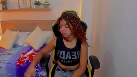 aurora_rodriguez online show from 01/13/25, 12:13