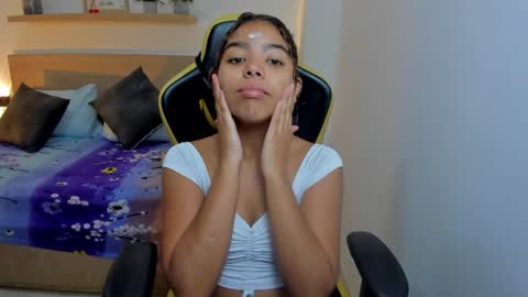aurora_rodriguez online show from 01/27/25, 12:05