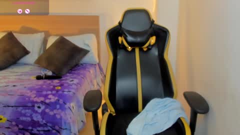 aurora_rodriguez online show from 02/12/25, 03:16