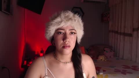 Aurora  online show from 05/22/26, 06:42