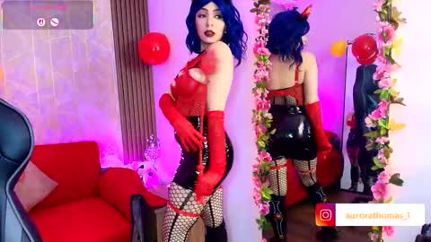 Snapshot of aurora_thomas chatting on 10/11/25, 02:22 Aurora online show from 10/11/25, 02:22