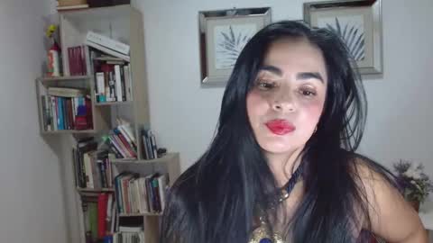 Snapshot of aurora_williams1 chatting on 01/17/25, 01:15 Aurora online show from 01/17/25, 01:15
