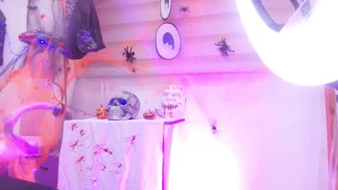 Snapshot of auroraa_miller chatting on 10/31/25, 11:55 auroraa_miller online show from 10/31/25, 11:55