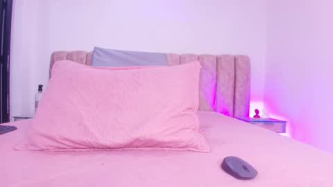 Snapshot of auroraa_miller chatting on 11/29/25, 11:57 auroraa_miller online show from 11/29/25, 11:57