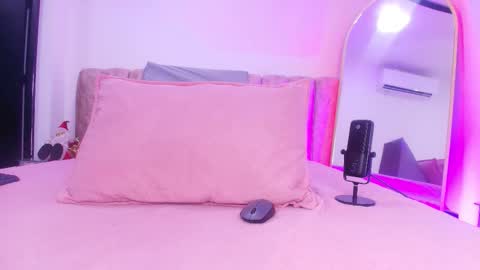 Snapshot of auroraa_miller chatting on 12/02/25, 11:59 auroraa_miller online show from 12/02/25, 11:59