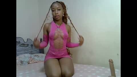 Snapshot of aurorabarbie chatting on 11/03/25, 09:05 Aurora online show from 11/03/25, 09:05