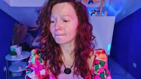 auroraborealis__ online show from 10/20/25, 06:36