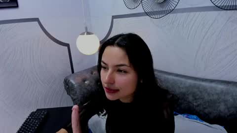 Snapshot of auroragracce chatting on 04/15/26, 11:50 AuroraGracce online show from 04/15/26, 11:50