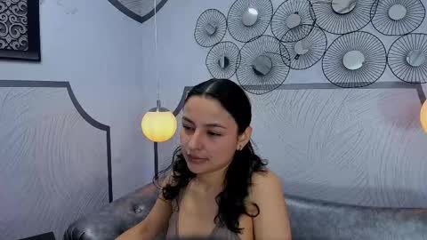 Snapshot of auroragracce chatting on 04/21/26, 11:38 AuroraGracce online show from 04/21/26, 11:38