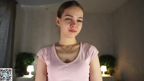 Snapshot of auroralowen chatting on 06/08/26, 03:51 Aurora online show from 06/08/26, 03:51