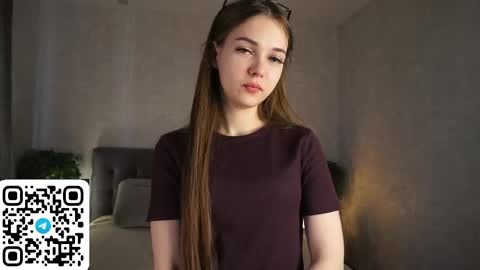 Snapshot of auroralowen chatting on 06/09/26, 03:29 Aurora online show from 06/09/26, 03:29