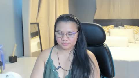 Snapshot of auroramaze88 chatting on 06/05/26, 11:54 Auroramaze88 online show from 06/05/26, 11:54