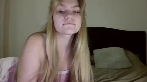 AuroraXRoses online show from 11/23/25, 10:31