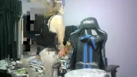 aurori997239 online show from 10/30/25, 02:13