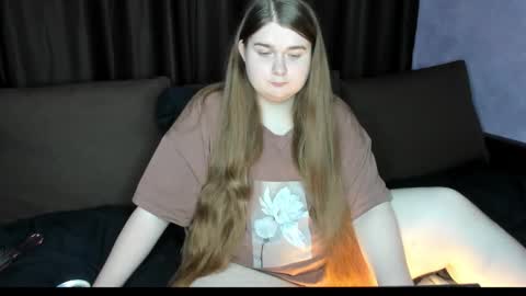 Snapshot of aushpana chatting on 11/12/25, 10:26 aushpana online show from 11/12/25, 10:26