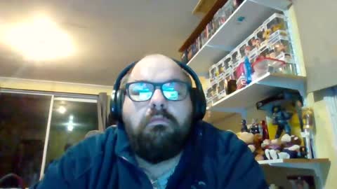 Snapshot of aussie_big_fella chatting on 07/23/26, 01:42 Aaron Matthews online show from 07/23/26, 01:42