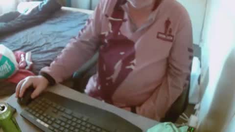 Snapshot of aussiebaker chatting on 10/01/25, 02:06 aussiebaker online show from 10/01/25, 02:06