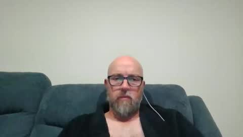 Snapshot of aussieguy73 chatting on 10/25/25, 12:23 aussieguy73 online show from 10/25/25, 12:23