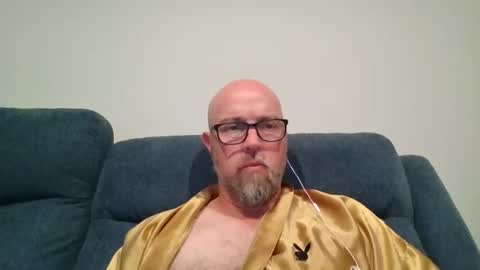 Snapshot of aussieguy73 chatting on 11/15/25, 12:34 aussieguy73 online show from 11/15/25, 12:34
