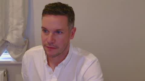 Snapshot of aussiesurfer0000 chatting on 02/21/25, 03:45 aussiesurfer0000 online show from 02/21/25, 03:45