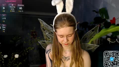 Snapshot of austeja_ona chatting on 04/03/26, 07:45 Aya online show from 04/03/26, 07:45