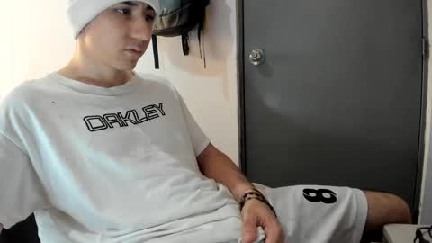 Snapshot of austin1119a chatting on 10/31/25, 05:25 austin1119a online show from 10/31/25, 05:25