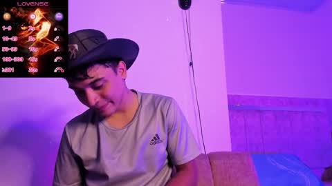 Snapshot of austin_cardieff_ chatting on 09/17/25, 03:41 Austin online show from 09/17/25, 03:41