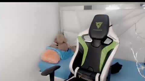 AUSTIN online show from 09/19/25, 09:48