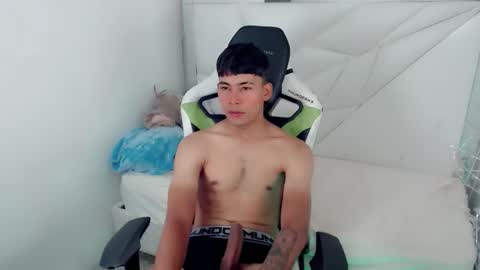 AUSTIN online show from 10/01/25, 02:23