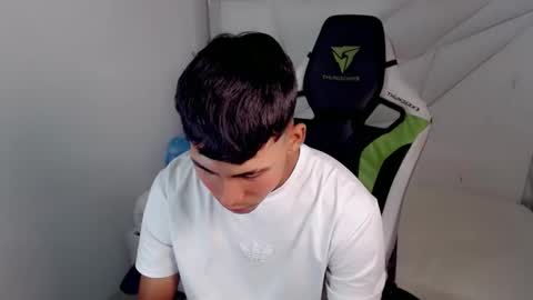 AUSTIN online show from 10/12/25, 01:54