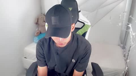 AUSTIN online show from 10/15/25, 01:00