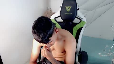 AUSTIN online show from 10/24/25, 04:03