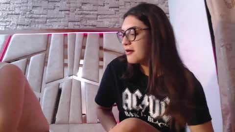 austin_mia45 online show from 02/21/25, 12:27