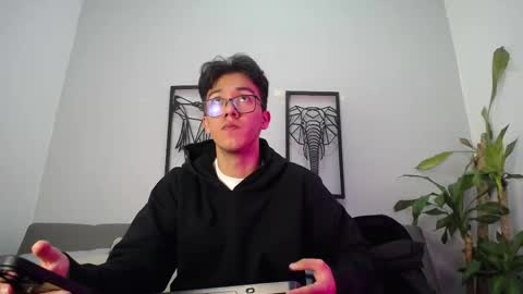 austinreeds online show from 10/22/25, 12:05