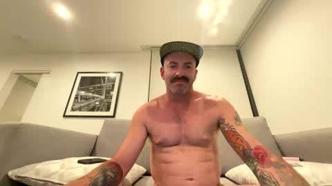 Snapshot of austintoner85 chatting on 02/14/25, 12:25 austintoner85 online show from 02/14/25, 12:25