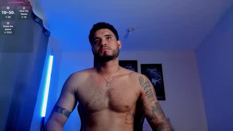 AustinTorres  online show from 10/18/25, 09:48