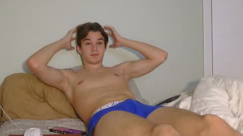 Snapshot of auston_r1ch chatting on 12/16/24, 08:58 Auston 3 online show from 12/16/24, 08:58