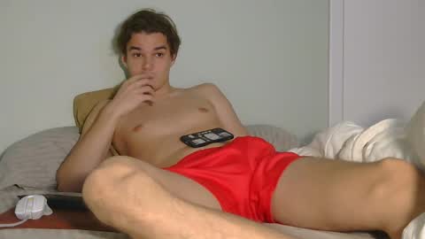 Snapshot of auston_r1ch chatting on 12/17/24, 08:21 Auston 3 online show from 12/17/24, 08:21