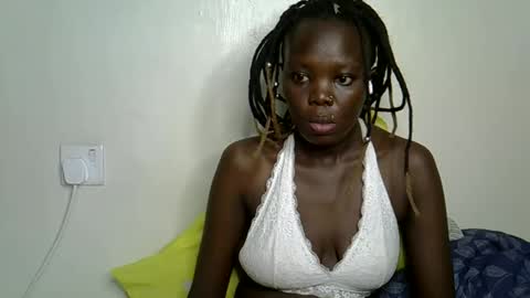 Snapshot of autumnbeagle chatting on 10/05/25, 08:18 autumnbeagle online show from 10/05/25, 08:18