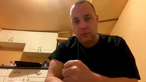 Snapshot of auz1812 chatting on 12/16/24, 07:58 Auz online show from 12/16/24, 07:58