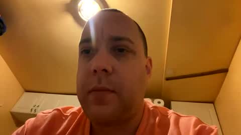 Snapshot of auz1812 chatting on 12/18/24, 08:31 Auz online show from 12/18/24, 08:31