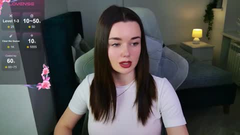 Snapshot of ava_blushy chatting on 09/23/25, 04:43 Ava online show from 09/23/25, 04:43