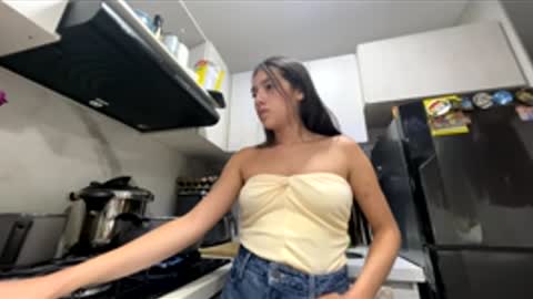              online show from 04/27/26, 01:47