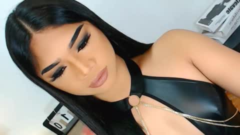 Ava online show from 09/23/25, 09:23