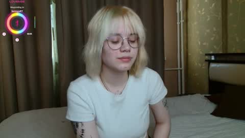 Snapshot of avaobierne chatting on 06/11/26, 06:33 avaobierne online show from 06/11/26, 06:33