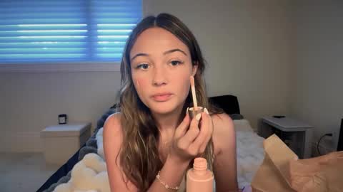 Snapshot of avaowenss chatting on 10/07/25, 07:33 avaowenss online show from 10/07/25, 07:33