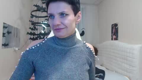 avasaturnian online show from 10/13/25, 12:16