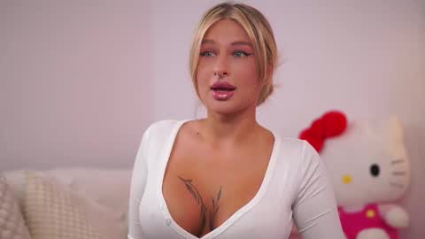 Carina online show from 09/12/25, 08:20