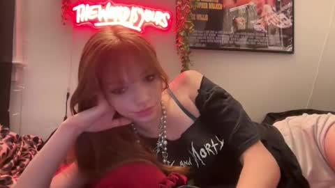 Snapshot of avaxlee chatting on 06/06/26, 12:49 avaxlee online show from 06/06/26, 12:49