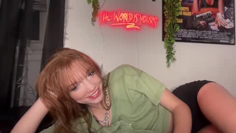 Snapshot of avaxlee chatting on 06/10/26, 01:06 avaxlee online show from 06/10/26, 01:06